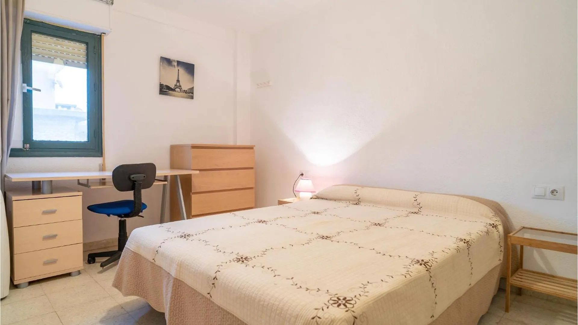 Awesome Apartment In Malaga With Kitchenette
