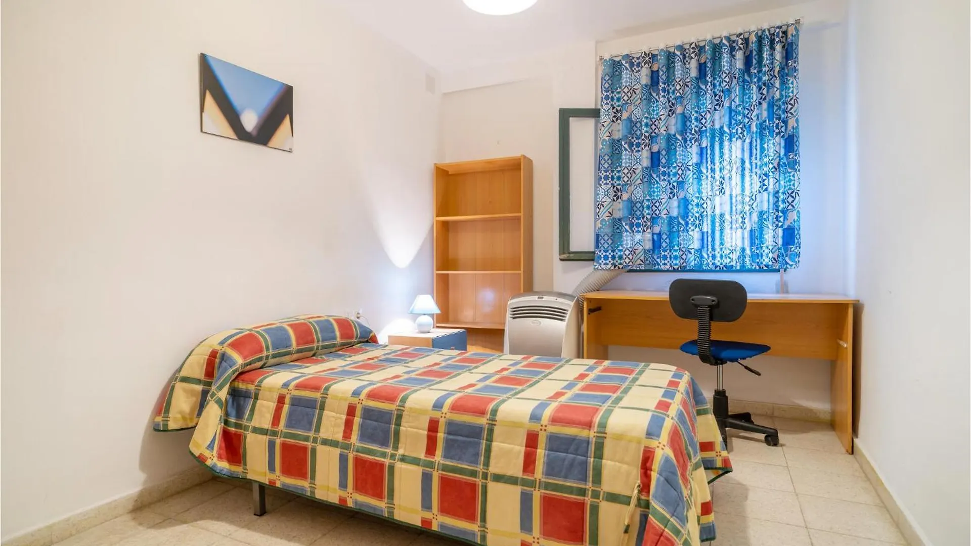 Awesome Apartment In Malaga With Kitchenette